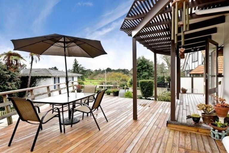 Photo of property in 25 Saint Andrews Terrace, St Andrews, Hamilton, 3200