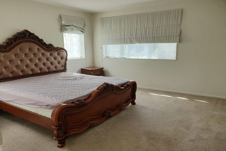 Photo of property in 24 Mantra Road, Massey, Auckland, 0614