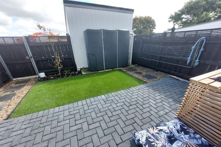 Photo of property in 12 Manarini Road, Westgate, Auckland, 0614