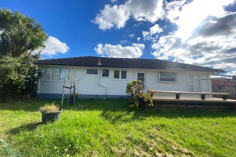 Photo of property in 26 Sutton Crescent, Papakura, 2110