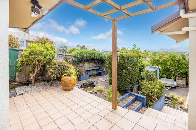 Photo of property in 24 Highgrove Drive, Grandview Heights, Hamilton, 3200