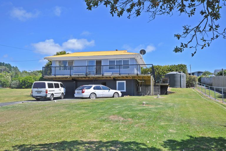 Photo of property in 44 Hauraki Road, Leigh, Warkworth, 0985