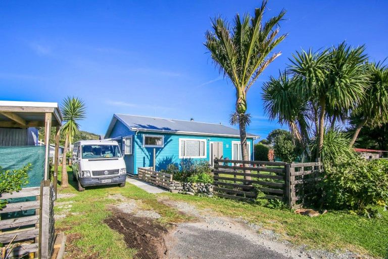 Photo of property in 2 Curtis Street, Hector, 7822