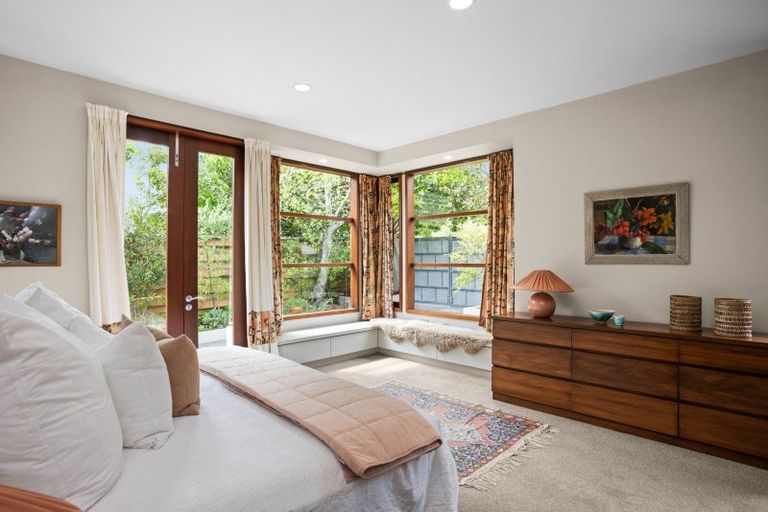 Photo of property in 1a Gillean Street, Havelock North, 4130