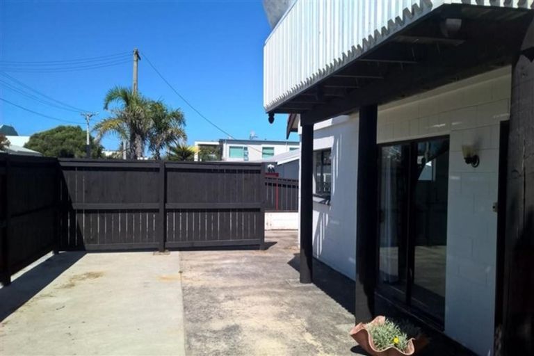 Photo of property in 34 Karewa Parade, Papamoa Beach, Papamoa, 3118