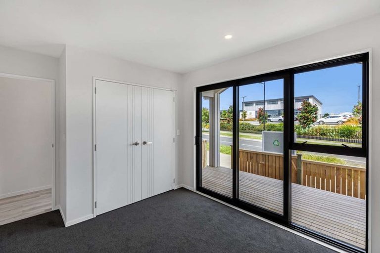 Photo of property in 4 Rorotu Avenue, Karaka, Papakura, 2113