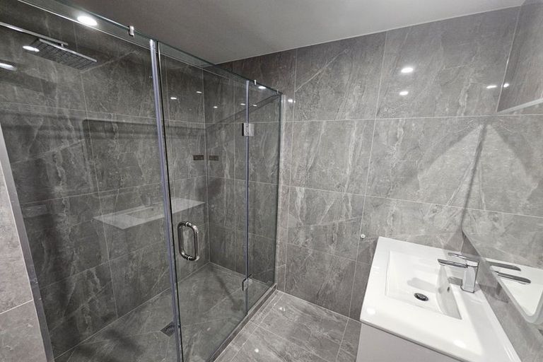 Photo of property in 5b Menen Place, Manurewa, Auckland, 2105