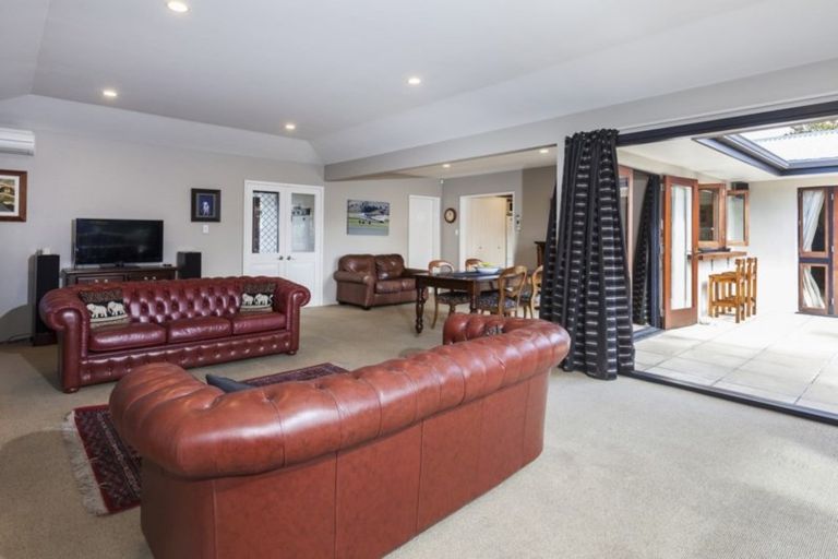 Photo of property in 17 Mcdougall Avenue, St Albans, Christchurch, 8014