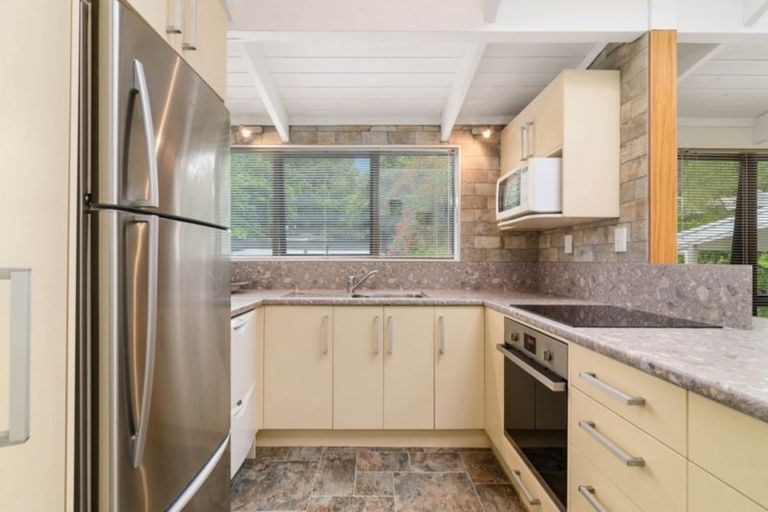 Photo of property in 2 Kerswell Terrace, Tihiotonga, Rotorua, 3015