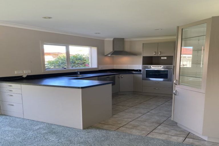 Photo of property in 18 Gilligan Close, College Estate, Whanganui, 4500