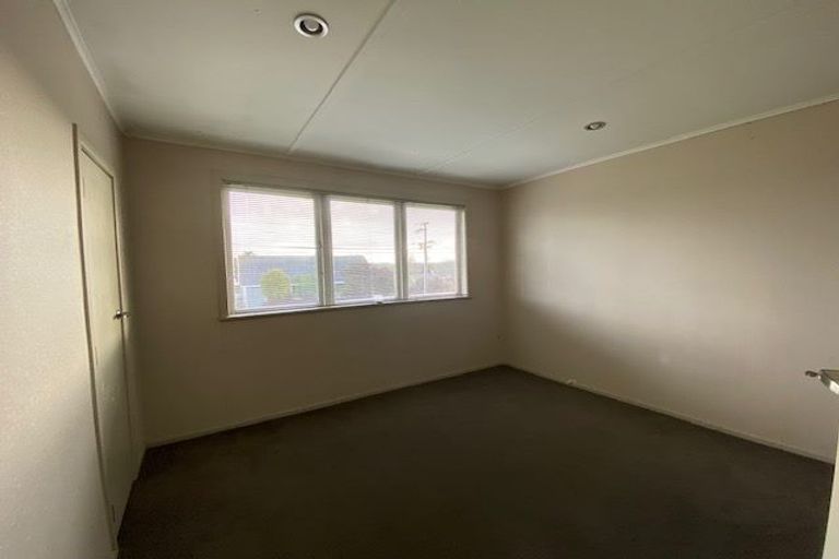 Photo of property in 7 Sheehan Road, Te Atatu South, Auckland, 0610