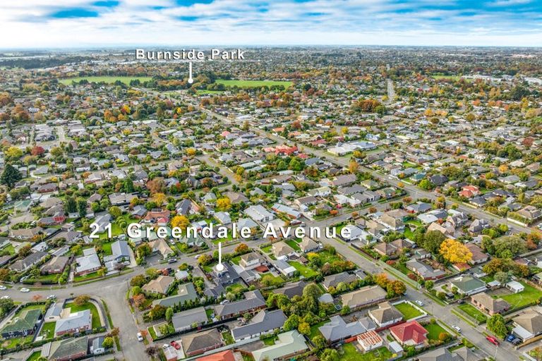 Photo of property in 21 Greendale Avenue, Avonhead, Christchurch, 8042