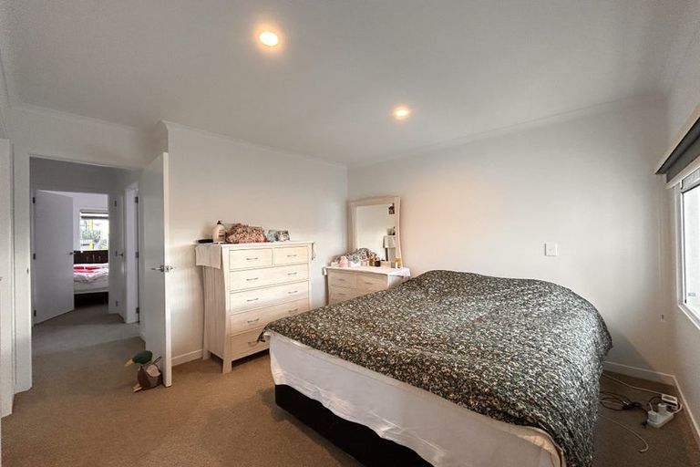 Photo of property in 17 Frank Gill Road, Hobsonville, Auckland, 0616