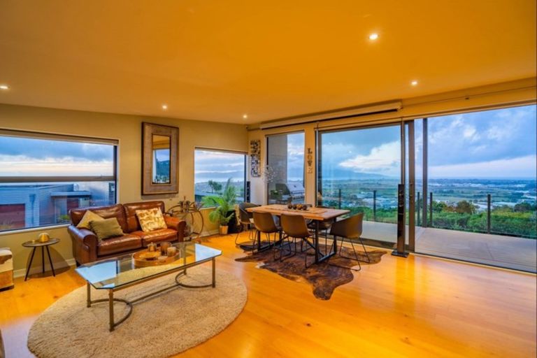 Photo of property in 7 Ocean Vista Lane, Paraparaumu, 5032