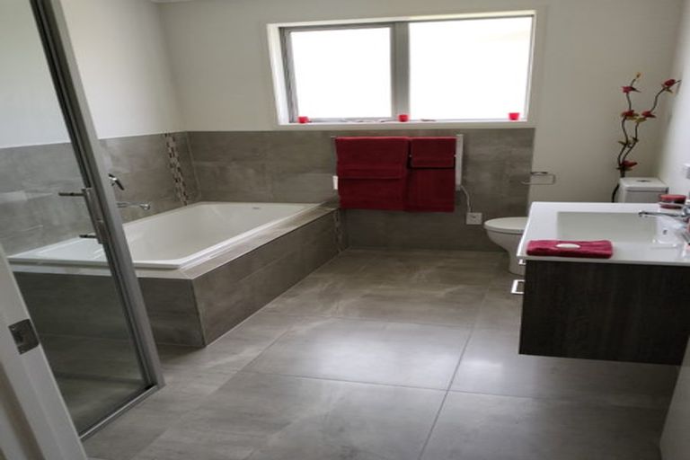 Photo of property in 20 Spinnaker Point, Haruru, 0204