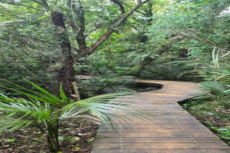 Photo of property in 250a Beach Road, Campbells Bay, Auckland, 0630