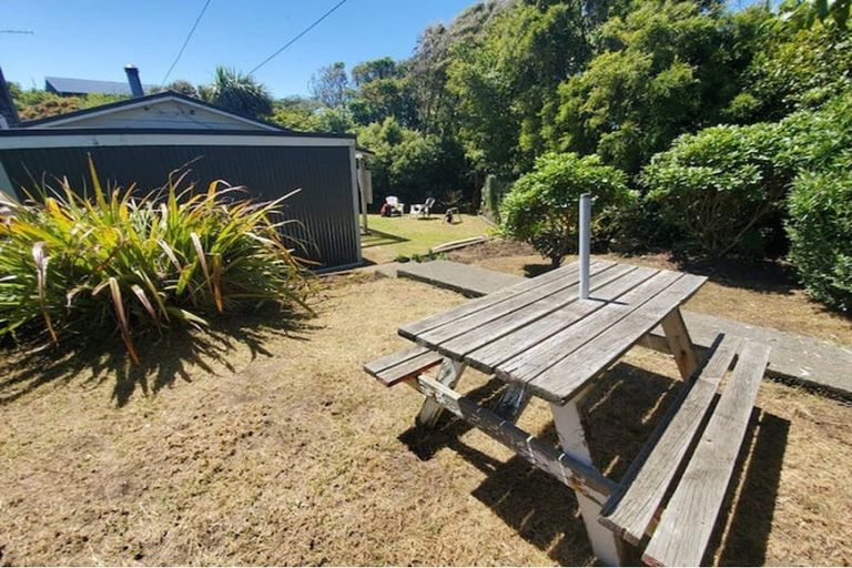 Photo of property in 18 Violet Street, Riverton/aparima, Riverton, 9822