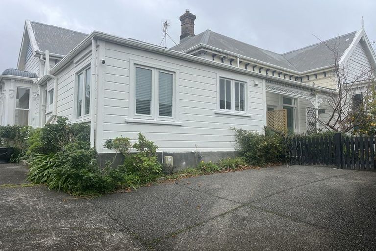 Photo of property in 406 Devon Street East, Strandon, New Plymouth, 4312