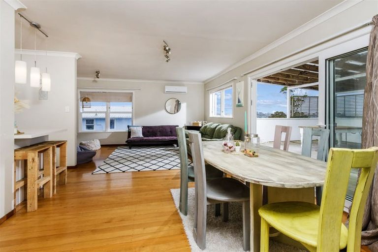 Photo of property in 12 Cypress Place, Sunnynook, Auckland, 0620