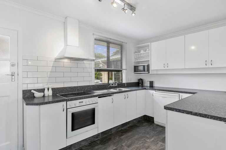 Photo of property in 2 Chisholm Place, Tainui, Dunedin, 9013