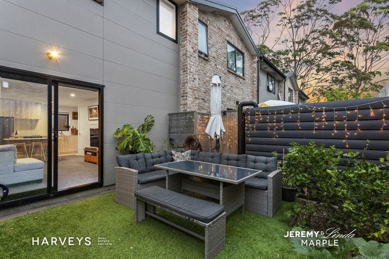 Photo of property in 7/83 Vodanovich Road, Te Atatu South, Auckland, 0610