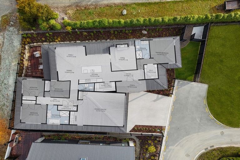 Photo of property in 9 Kamana Rise, Wanaka, 9382