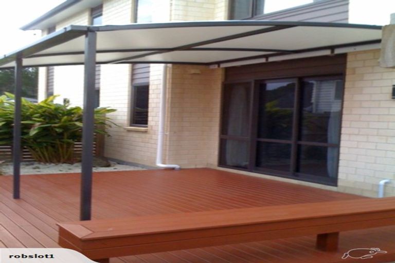 Photo of property in 43 Harrowglen Drive, Northcross, Auckland, 0630