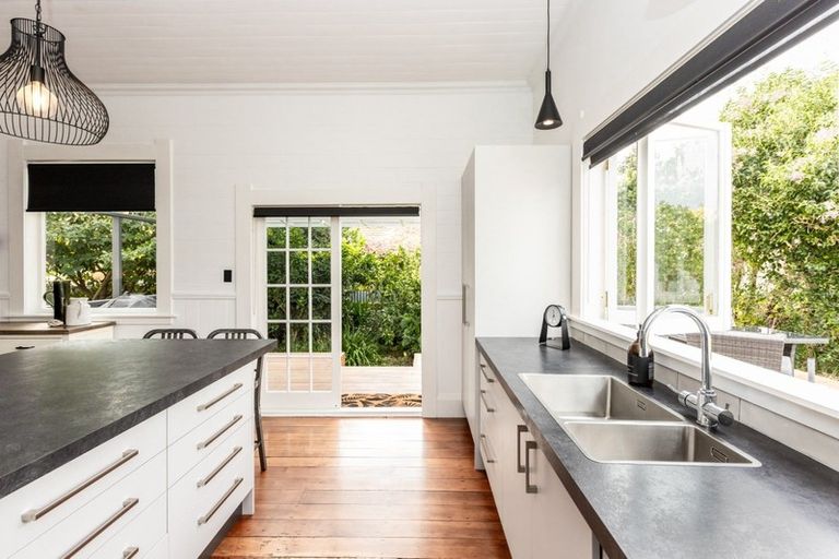 Photo of property in 207 Allerton Street, Saint Leonards, Hastings, 4120