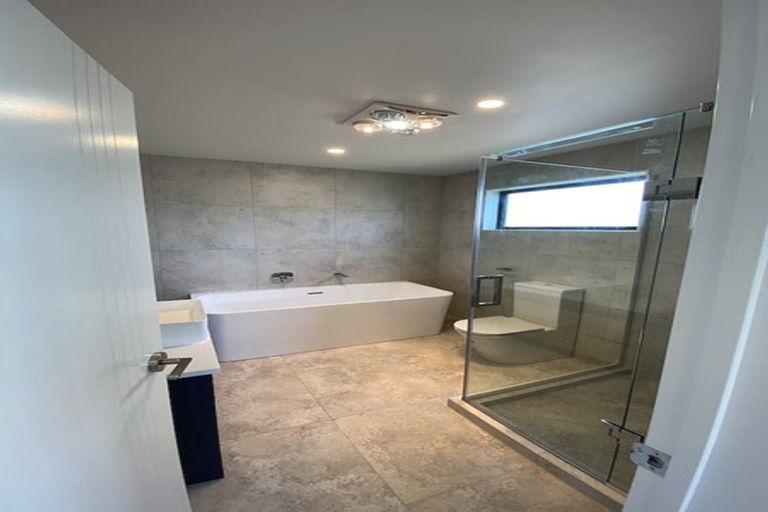 Photo of property in 5 Bendridge Street, Flat Bush, Auckland, 2019