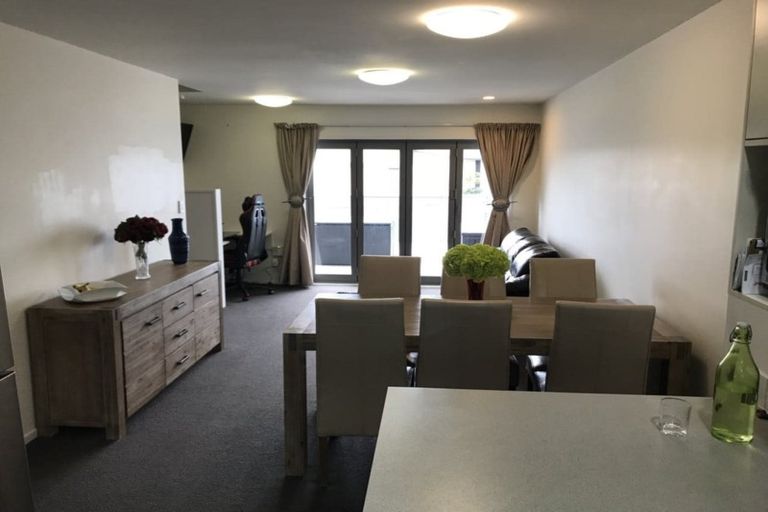 Photo of property in 3/11 Pannill Place, Oteha, Auckland, 0632