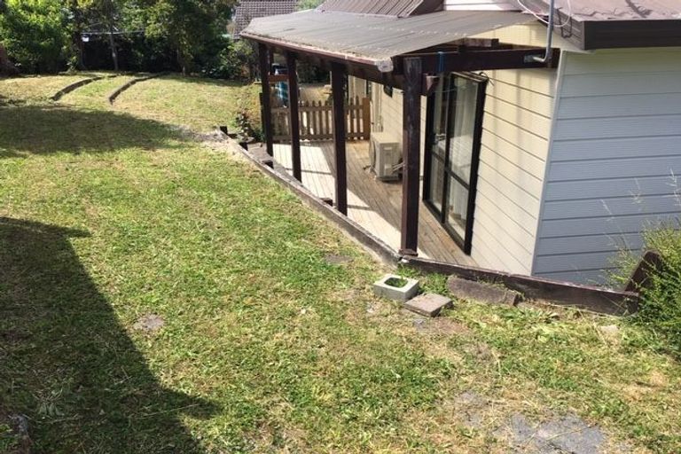 Photo of property in 15 Van Dyke Place, West Harbour, Auckland, 0618