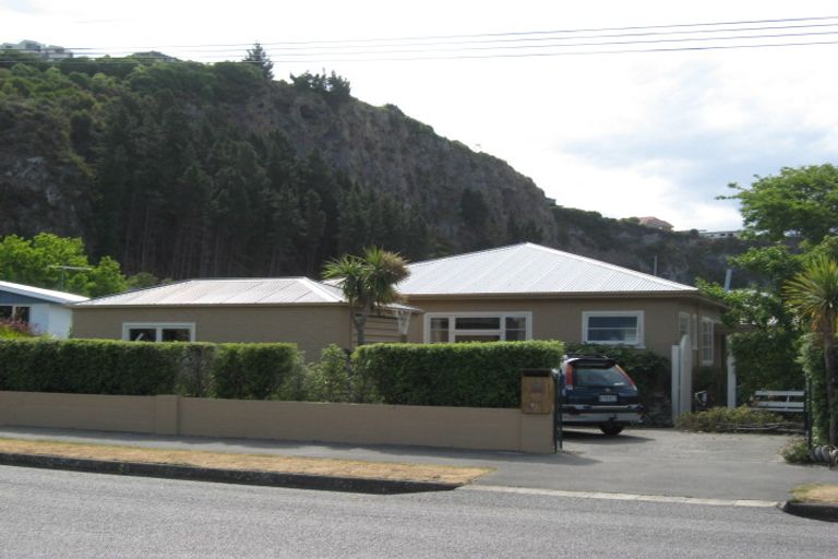 Photo of property in 1/12 Taupata Street, Redcliffs, Christchurch, 8081