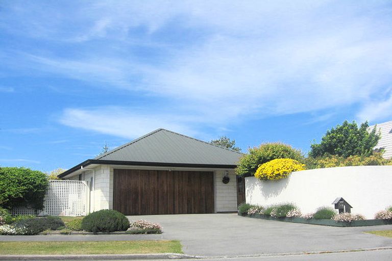 Photo of property in 16 Oregon Place, Burwood, Christchurch, 8061