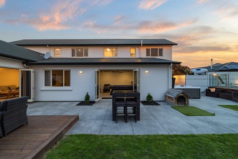 Photo of property in 6 Saint Keverne Close, Burwood, Christchurch, 8083