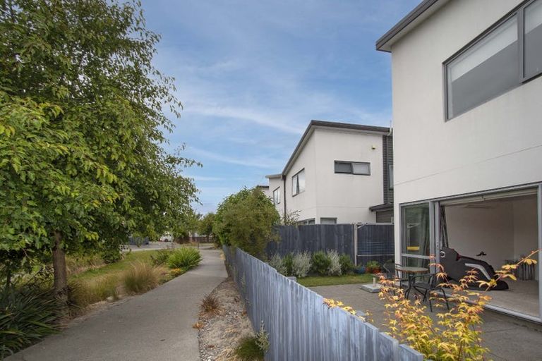 Photo of property in 5 Longueval Lane, Broomfield, Christchurch, 8042