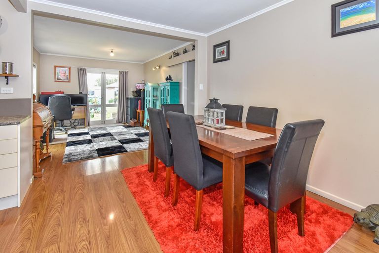 Photo of property in 34 Rollerson Street, Papakura, 2110