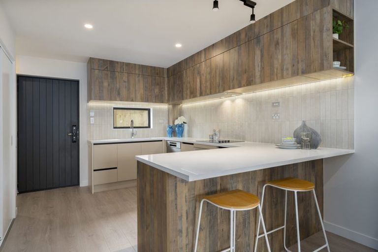 Photo of property in 31 Tiroroa Avenue, Te Atatu South, Auckland, 0610