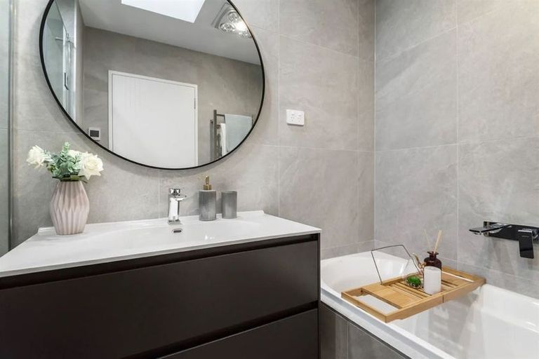 Photo of property in 5/32a Westgate Drive, Massey, Auckland, 0614