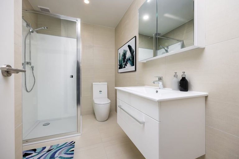 Photo of property in 7d Treasury Place, Onehunga, Auckland, 1061