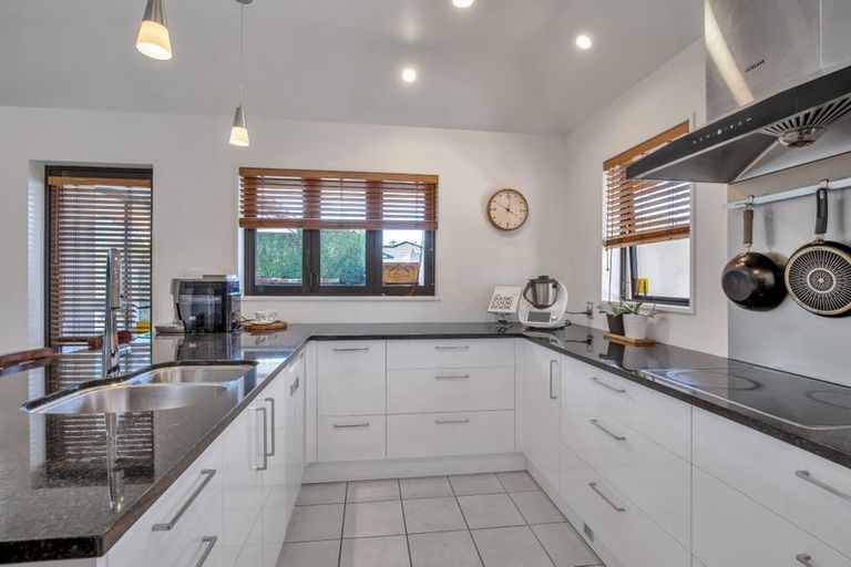 Photo of property in 2 Parkview Lane, Prebbleton, 7604