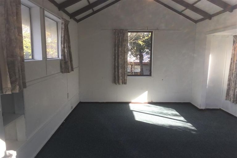 Photo of property in 10 Bahama Crescent, Paraparaumu Beach, Paraparaumu, 5032