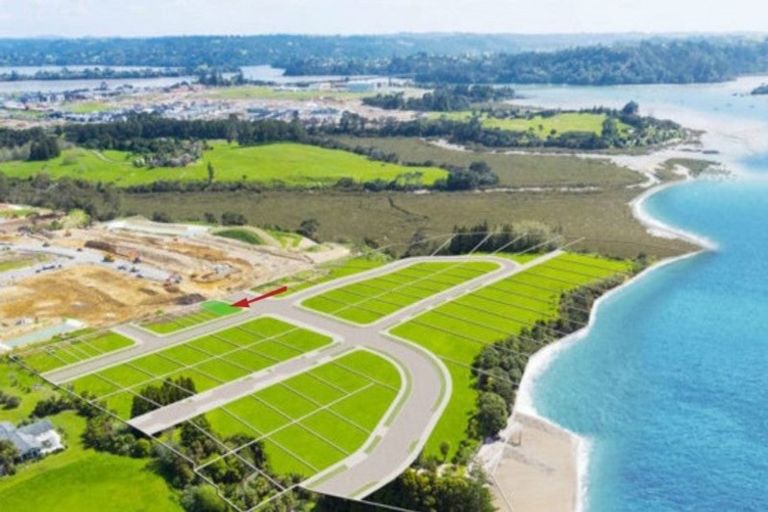 Photo of property in 18 Craigs Way, Hobsonville, Auckland, 0616