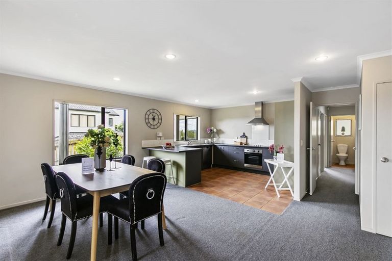 Photo of property in 17 Black Teal Close, Unsworth Heights, Auckland, 0632