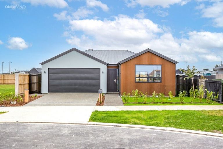 Photo of property in 19 Cassia Way, Rolleston, 7614
