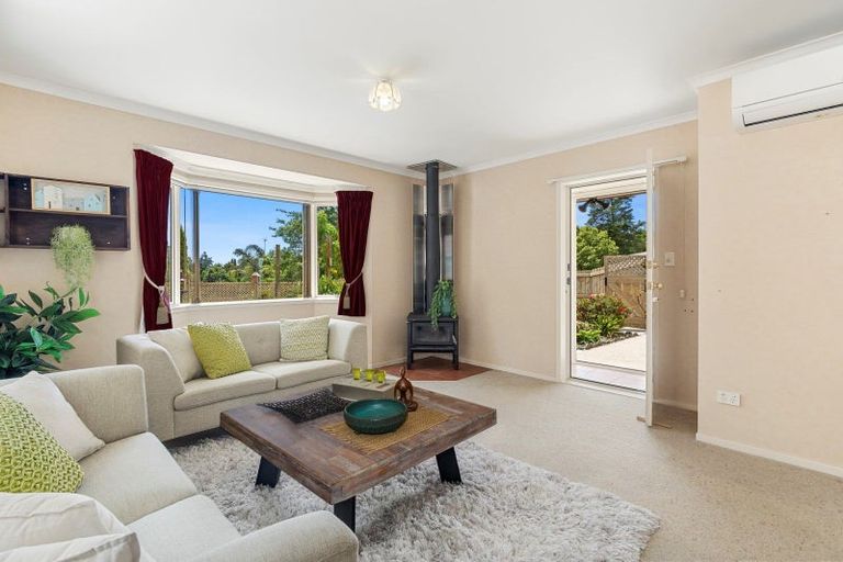 Photo of property in 28 Bateleur Close, Welcome Bay, Tauranga, 3112