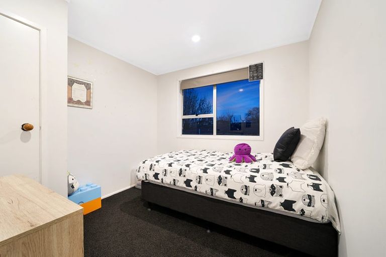 Photo of property in 86 Rosewarne Crescent, Glendene, Auckland, 0602