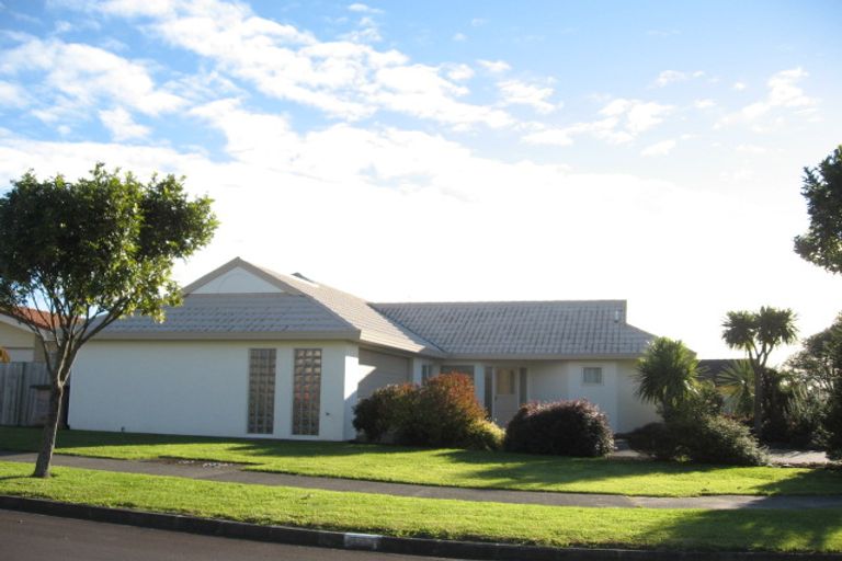 Photo of property in 30 Tington Avenue, Wattle Downs, Auckland, 2103