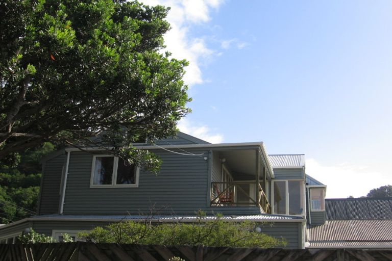 Photo of property in 48 Falkirk Avenue, Seatoun, Wellington, 6022
