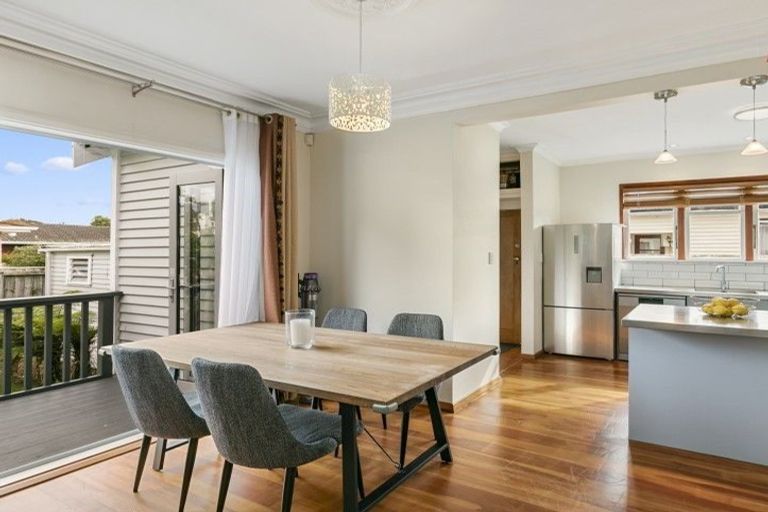 Photo of property in 3 Garden Road, Avalon, Lower Hutt, 5011