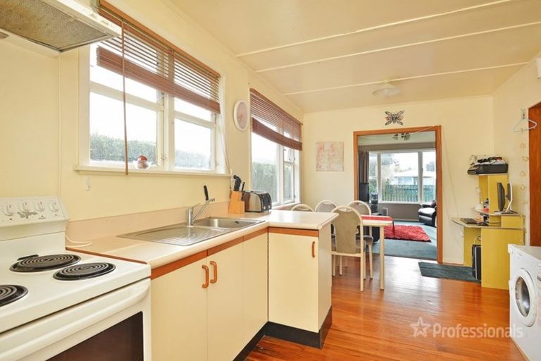 Photo of property in 70 Brandon Street, Featherston, 5710